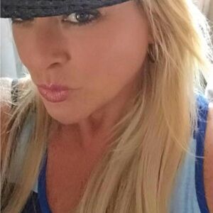 Meet your Posher, Lori